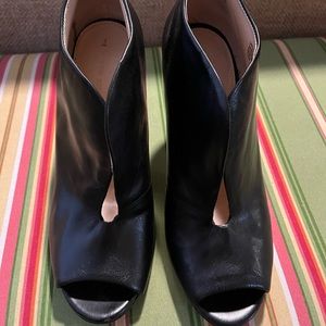 Banana Republic Sexy black heel, 10